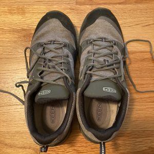 Grey Keen hiking shoes, size 7.5